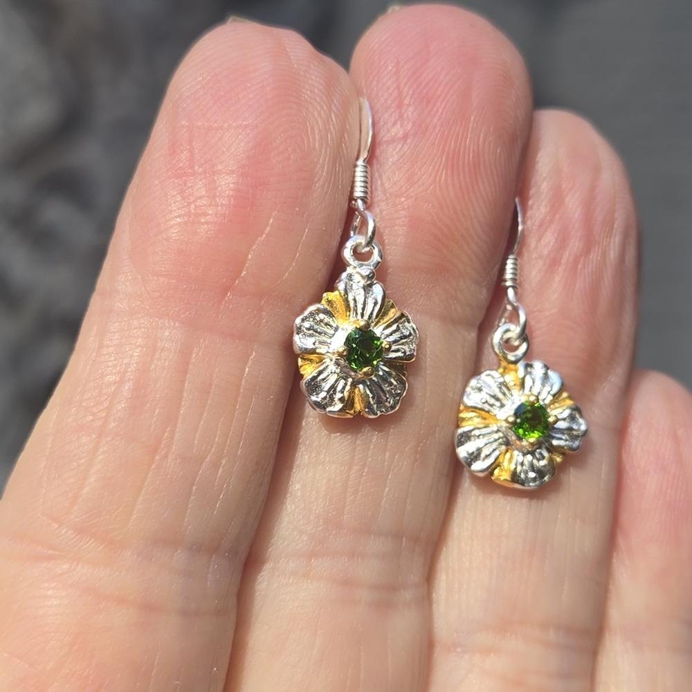 Chrome Diopside Sterling & Gold Daisy Earrings - Picture 8 of 10